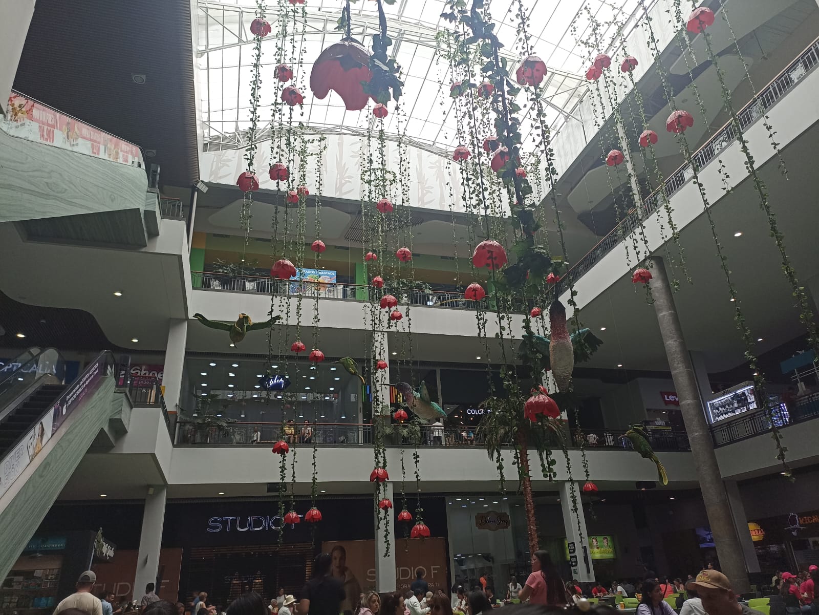 Hermosa decoración en el centro comercial Portal del Quindío. Foto Adrián Trejos