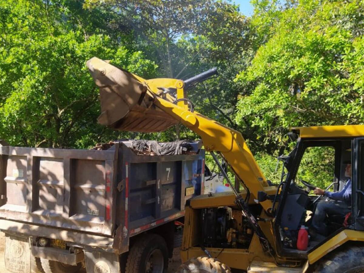 Más de 10 municipios afectados en su red vial por ola invernal en el Tolima