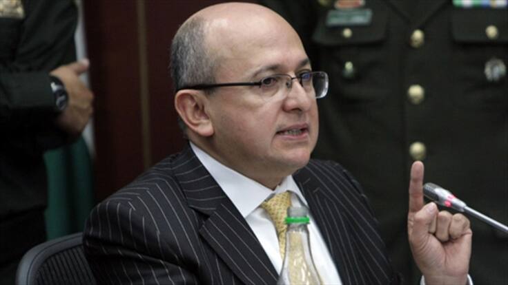 Critican posición del fiscal en caso del general Alzate