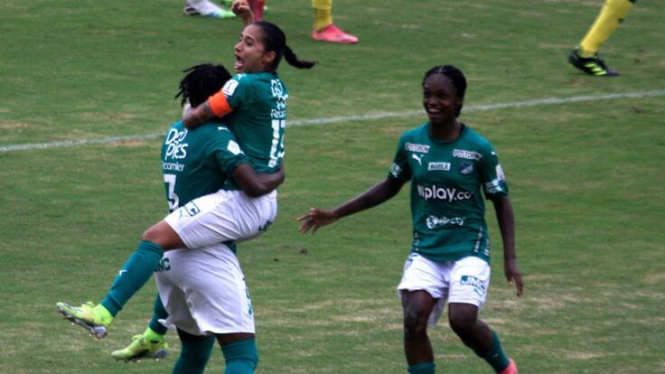 Carolina Arias: "Hay que poner el ejemplo y respetar la profesión de ellas"