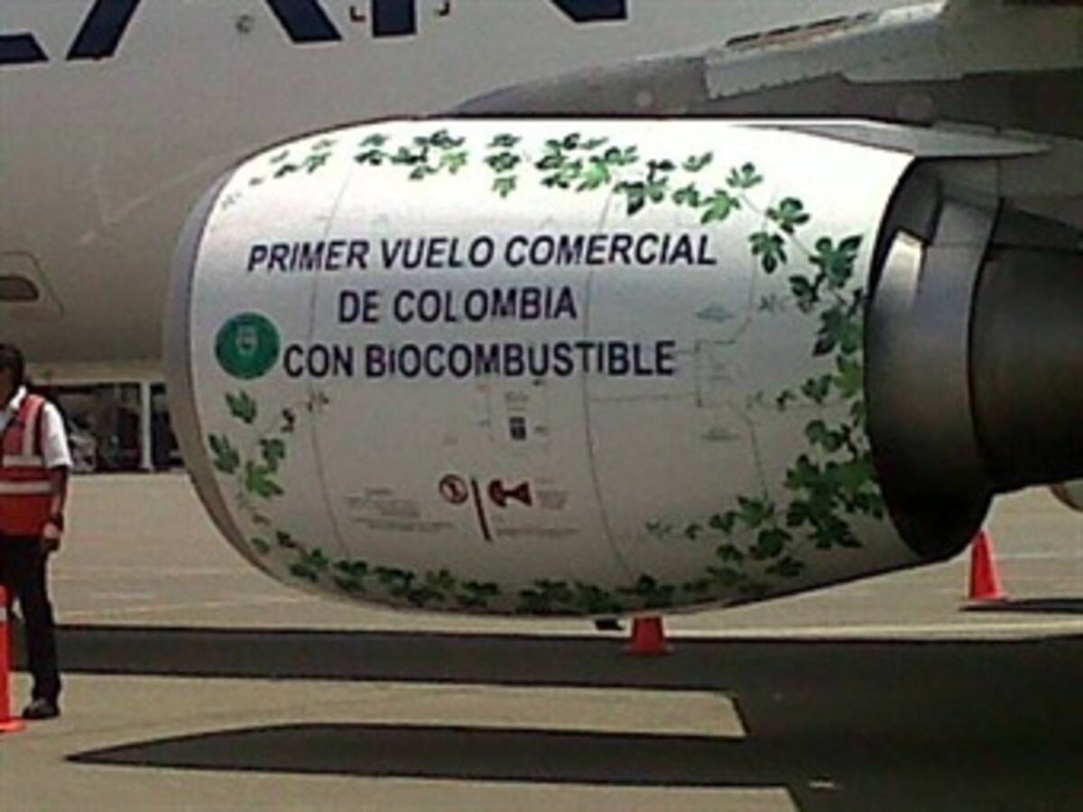 Sin contratiempos se cumplió el primer vuelo comercial en el país con biocombustible