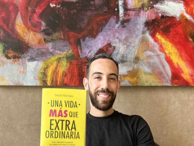 Barranquillero Nayib Narváez presenta su libro “Una vida más que extraordinaria” - Caracol Radio Barranquilla