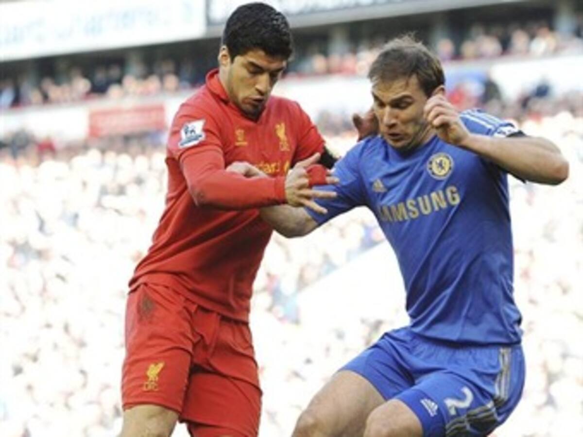 Luis Suárez fue sancionado diez fechas por la Federación Inglesa de Fútbol