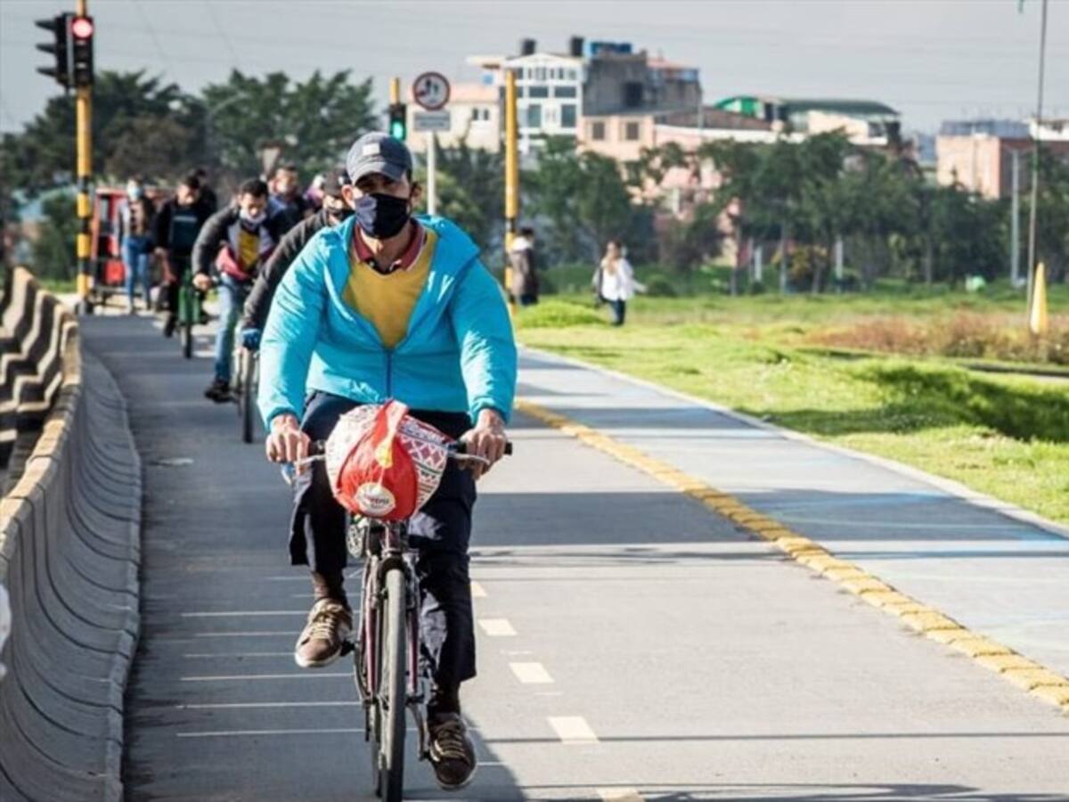 ¿Cuándo podrán circular los vehículos eléctricos livianos en ciclorrutas de Bogotá?