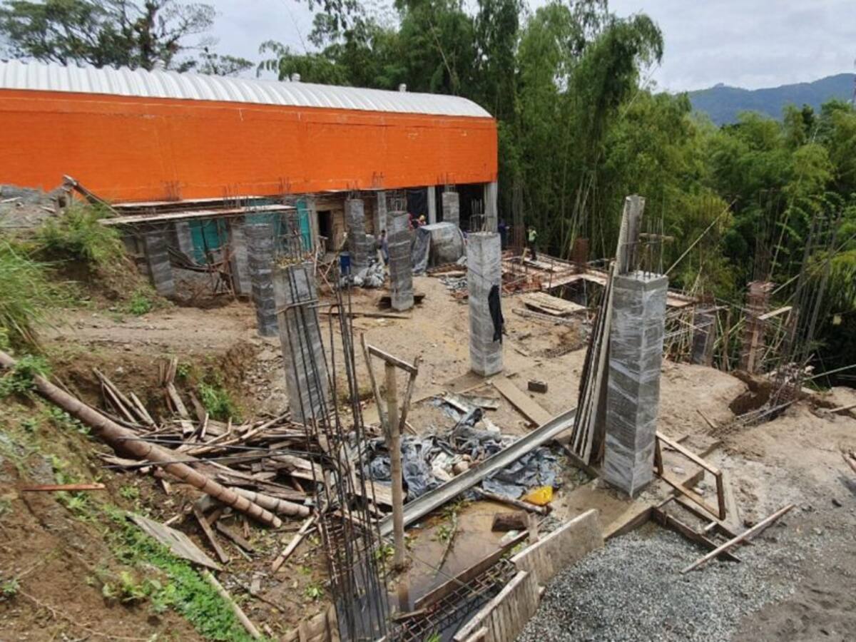 En Dosquebradas capturan 16 personas que trabajaban en una obra suspendida