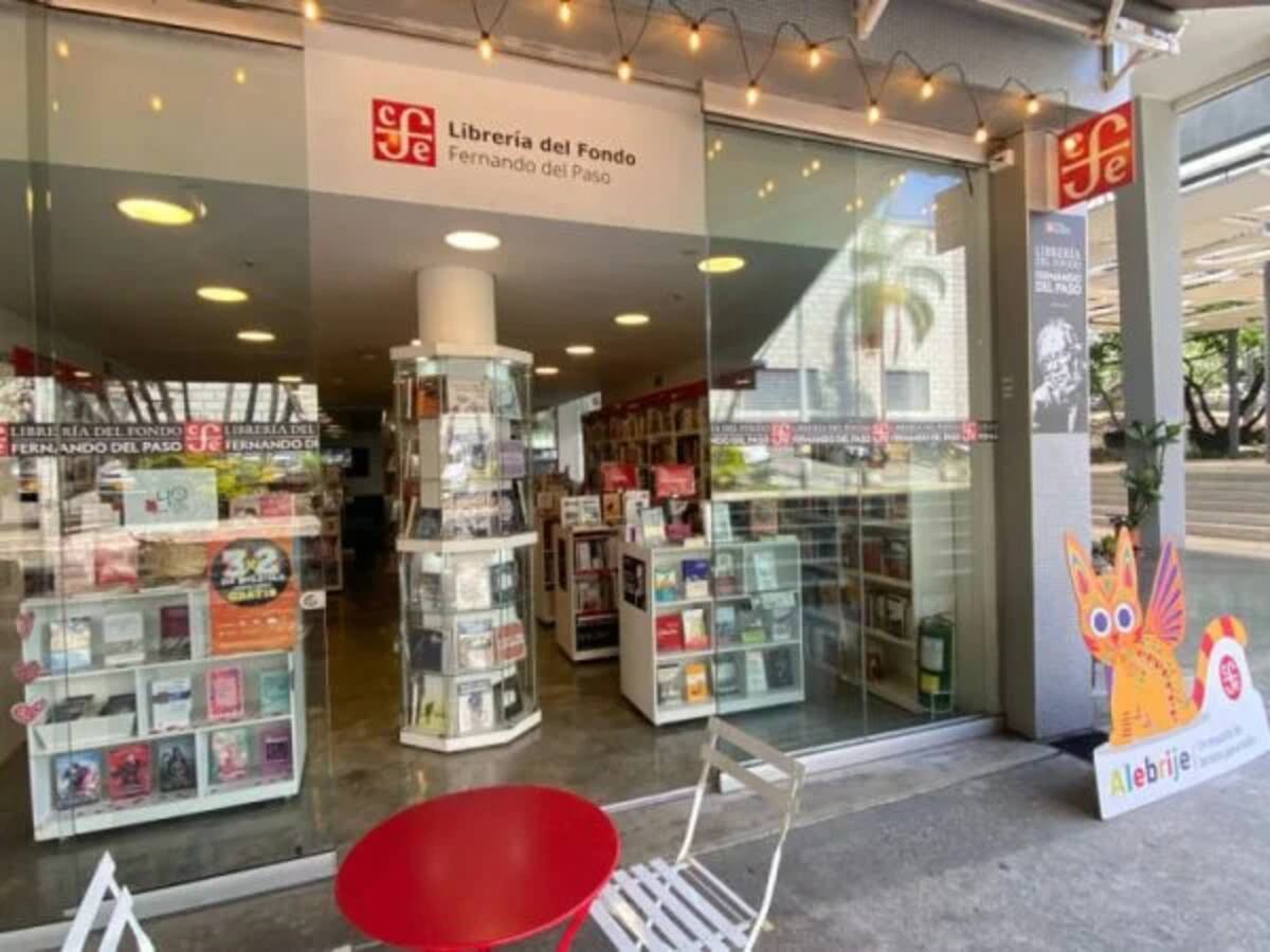 Fondo de Cultura Económica estará dando libros gratuitos a jóvenes de entre 15 y 30 años de edad