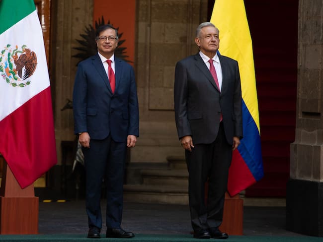 MEXICO CITY, MEXICO - NOVEMBER 25: Mexican President Andres Manuel Lopez Obrador (R) and Colombian President Gustavo Petro, attend the welcome ceremony, at the National Palace, in Mexico City, Mexico on November 25, 2022. (Photo by Daniel Cardenas/Anadolu Agency via Getty Images)