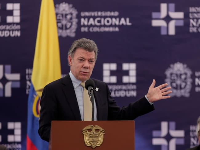 Santos no viajará a Cuba según Barreras porque no hay aún acuerdo del fin del conflicto