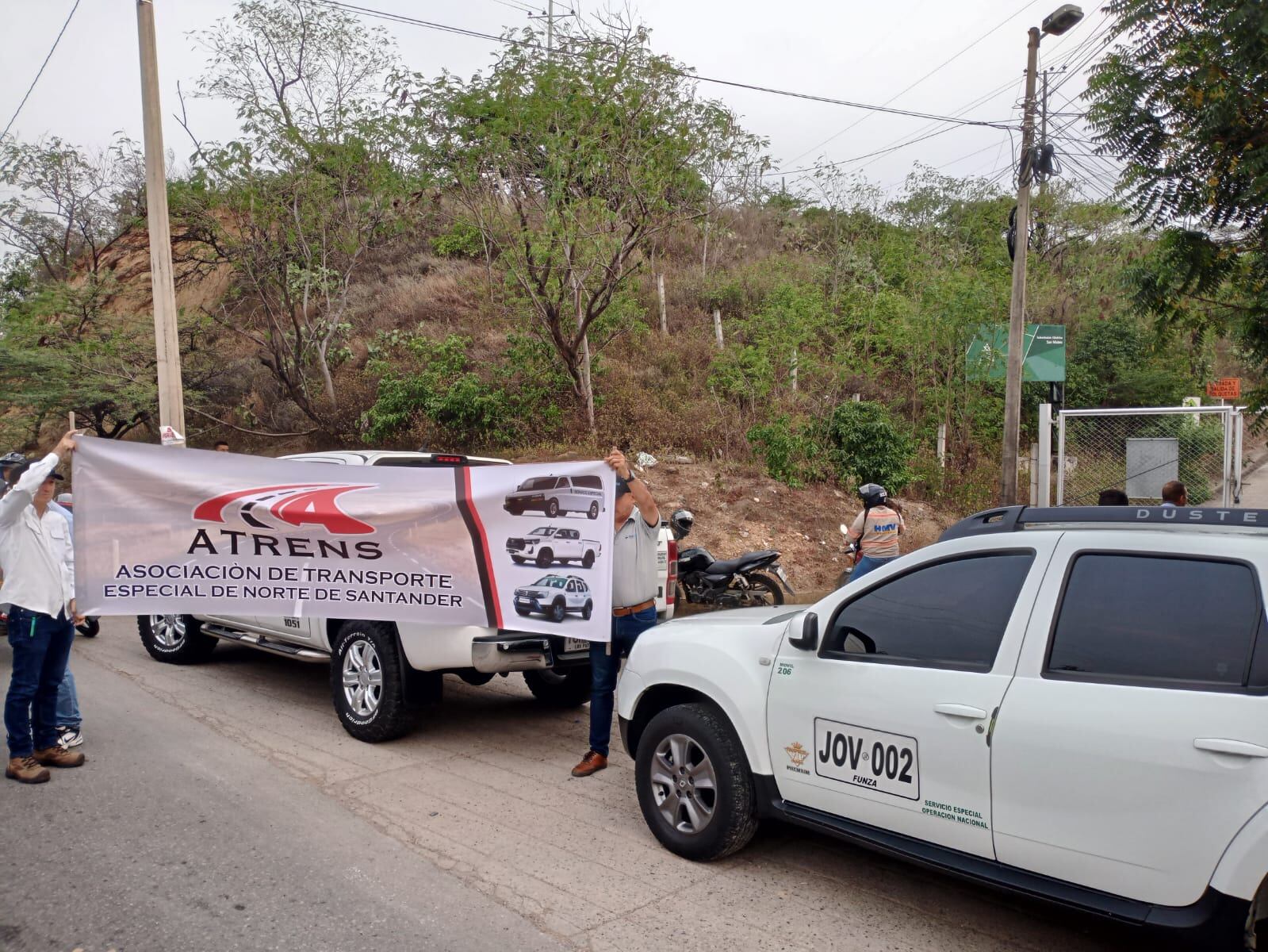 Conductores de transporte especial denuncian falta de oportunidades en la región.
