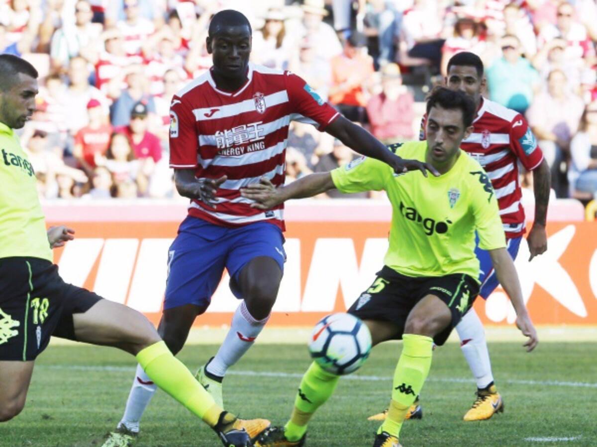 Adrián Ramos estará 6 semanas de baja por lesión muscular