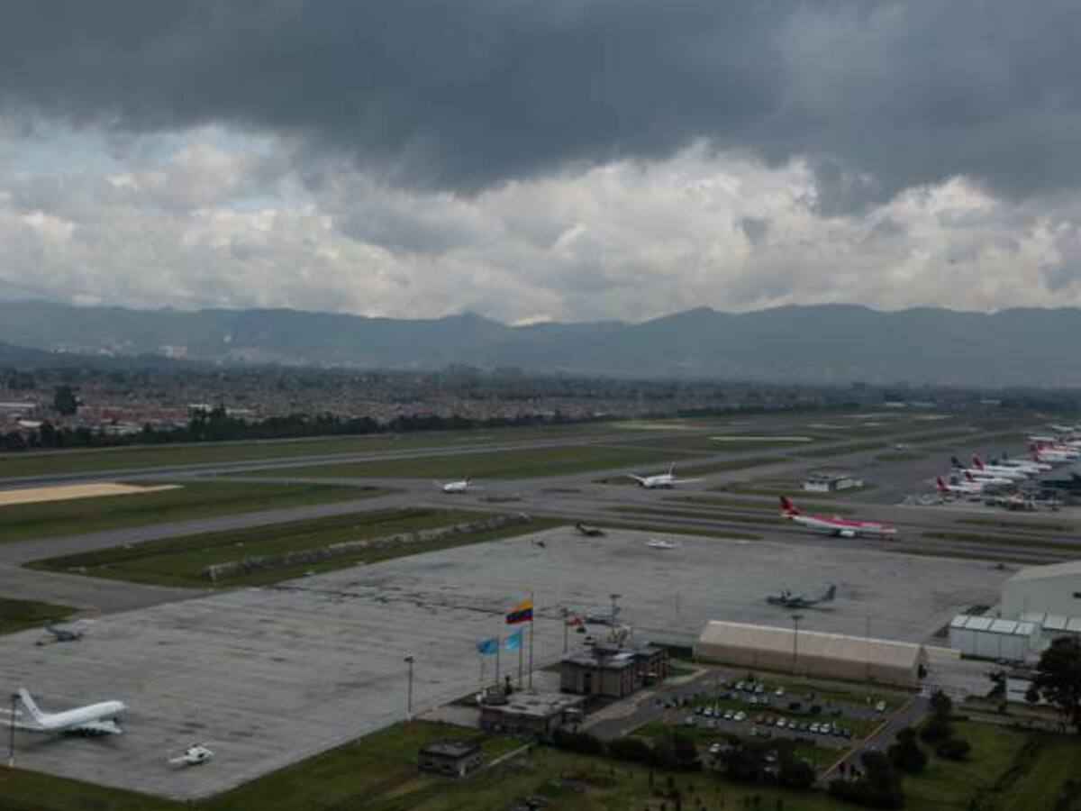 Más de 30 vuelos cancelados por incidente en pista sur de El Dorado