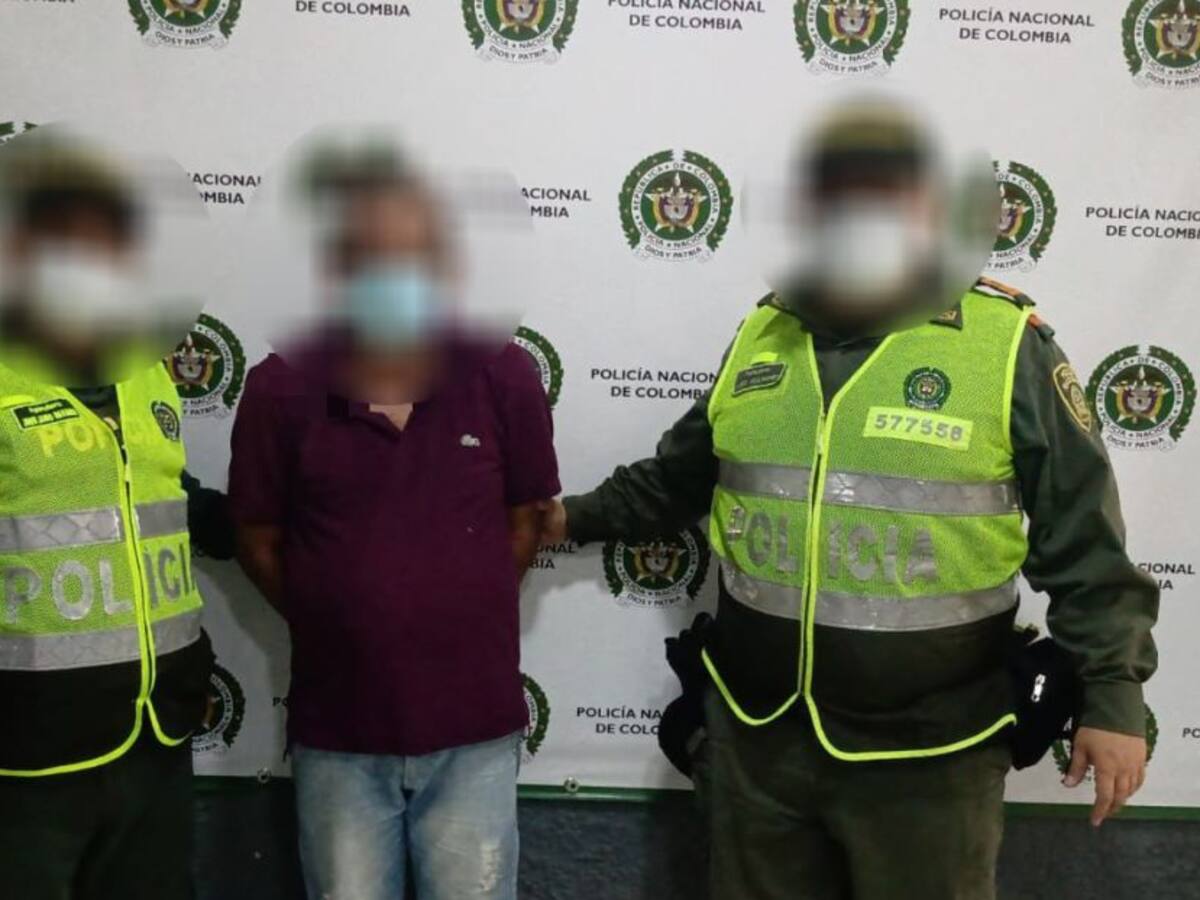 Capturan a entrenador señalado de cometer acto sexual contra menor de edad