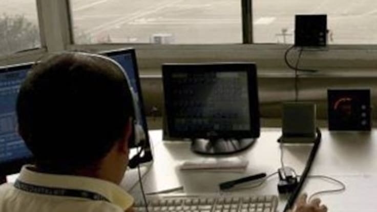 Conflicto laboral de controladores aéreos no afecta operaciones en el país