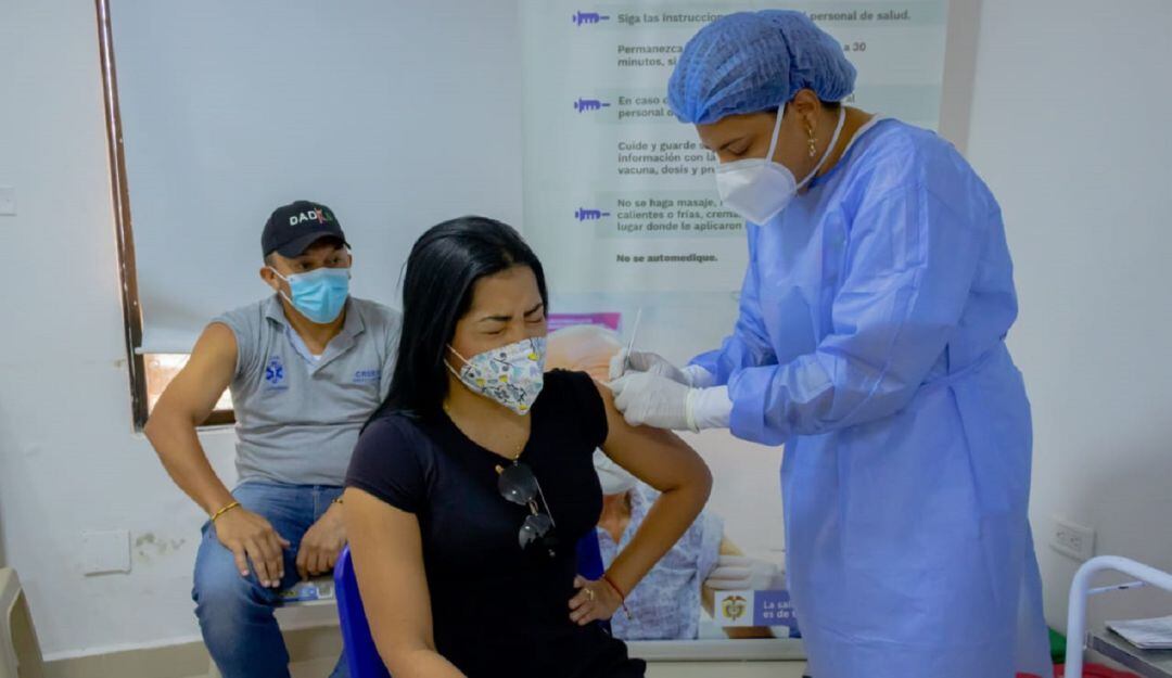 La cifra de vacunación de esquemas completos supera el 70%, sin embargo, el avance en dosis de refuerzo aún no llega al 40%