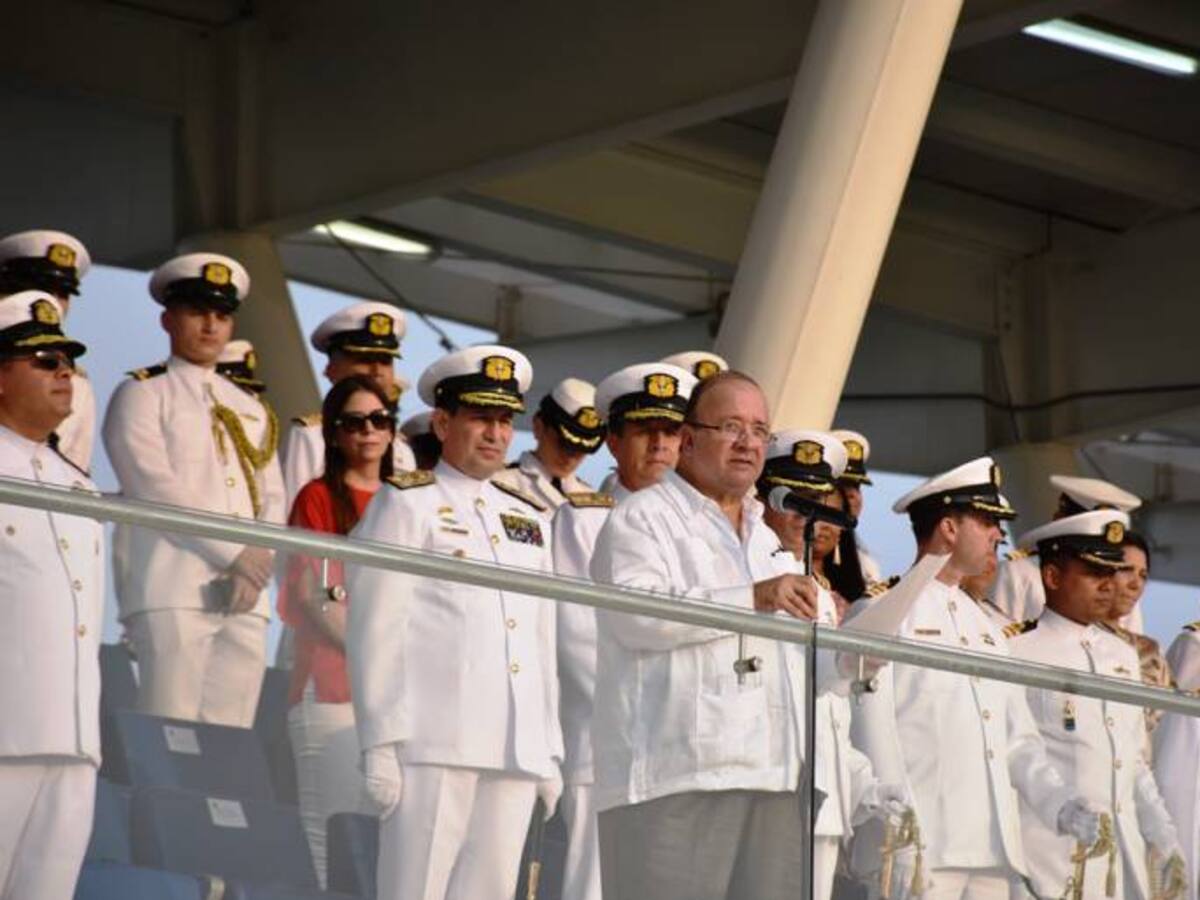 106 jóvenes se graduaron como oficiales de la Armada Nacional en Cartagena