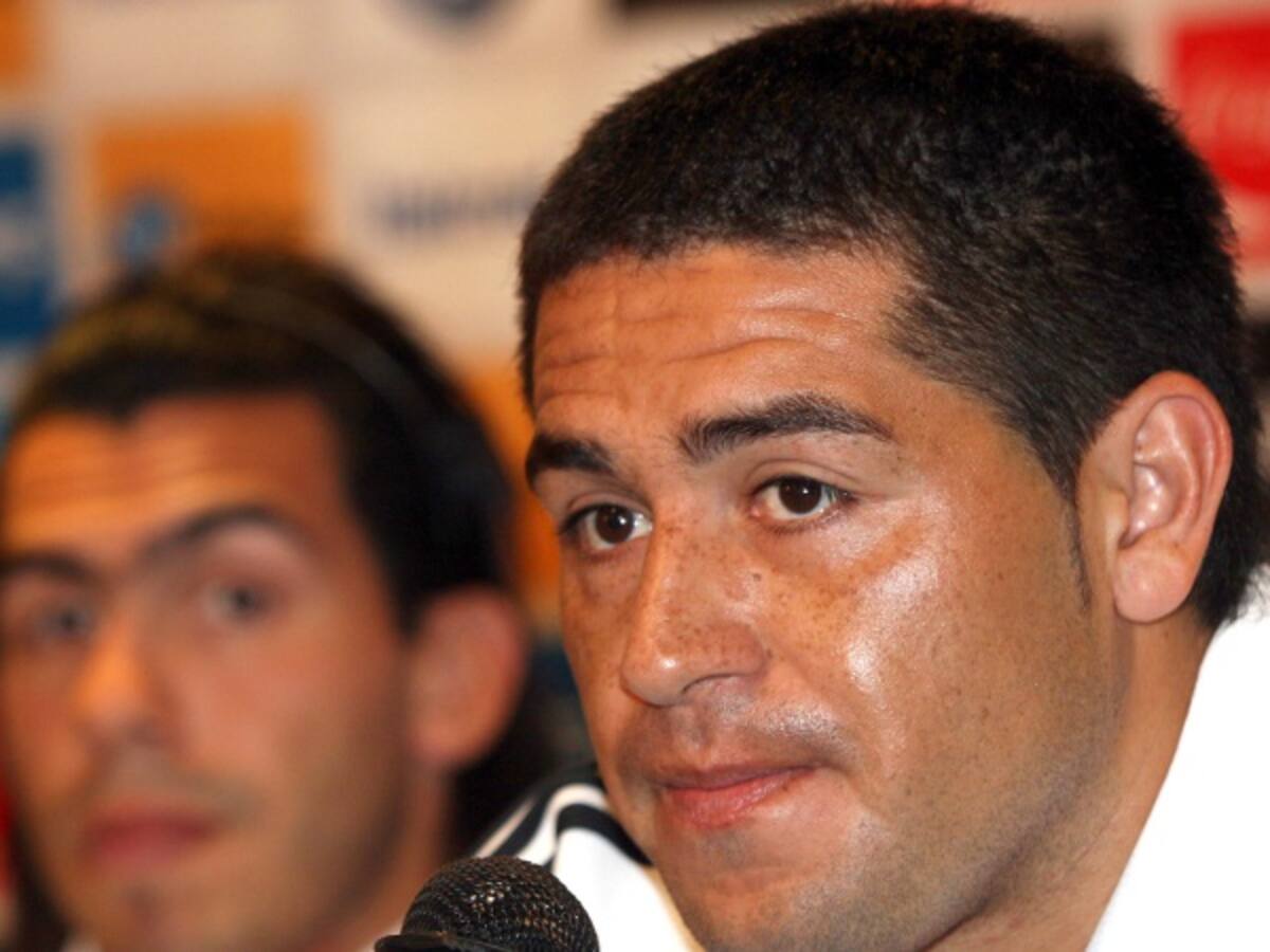 Deseo que las cosas se solucionen, juegan en el club más grande del país: Riquelme