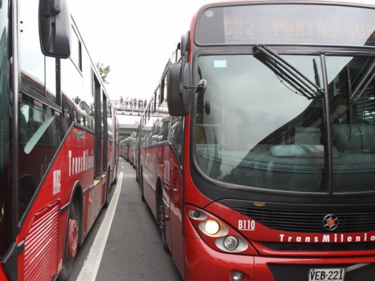 Concejo de Bogotá pide ajustes en licitación para buses de Transmilenio