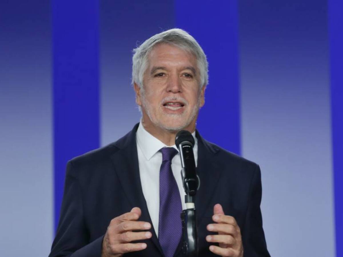 Peñalosa no alcanzó a recoger las firmas para su campaña presidencial