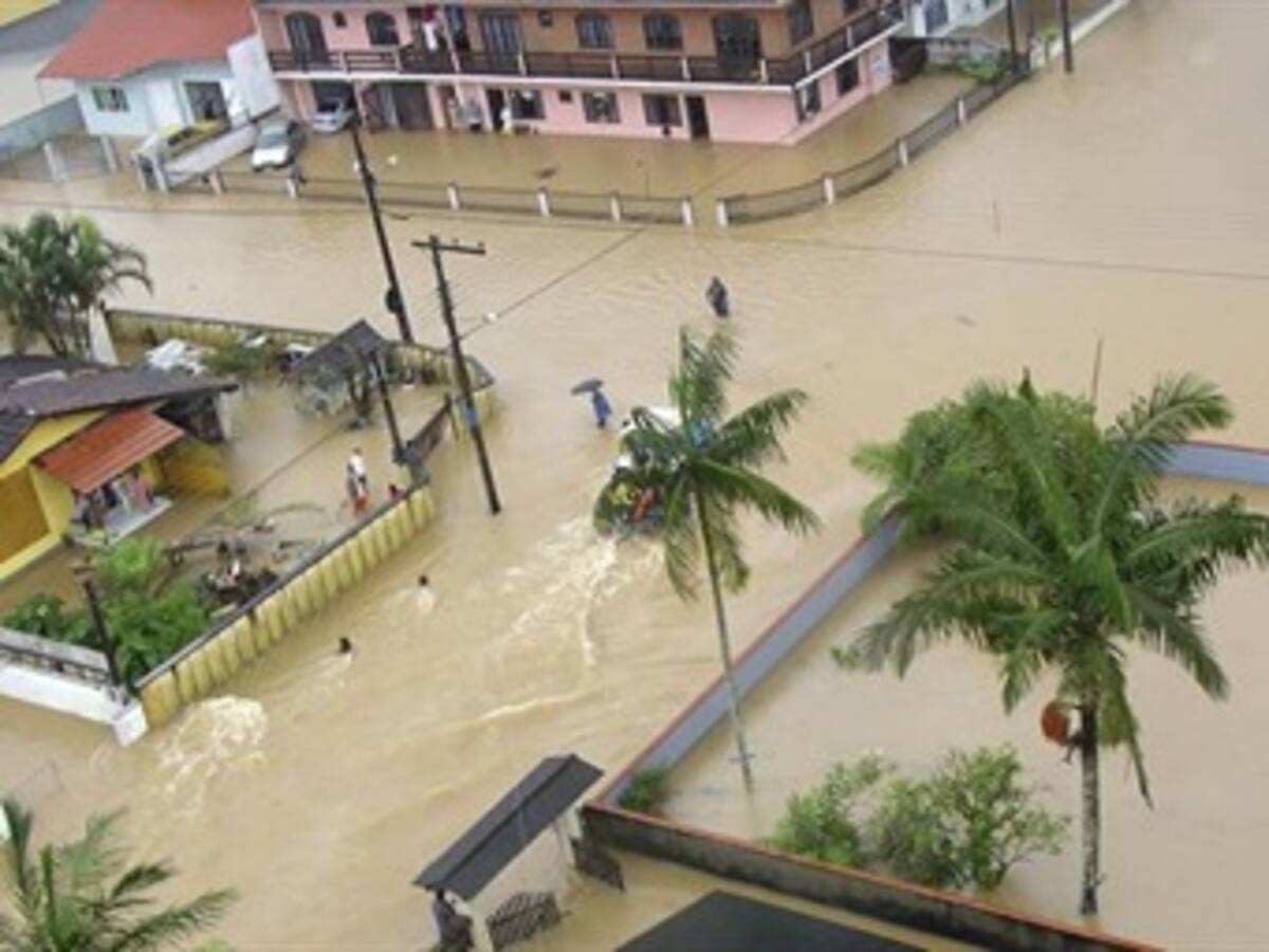 Ascienden a 381 los muertos por lluvias en Rio de Janeiro