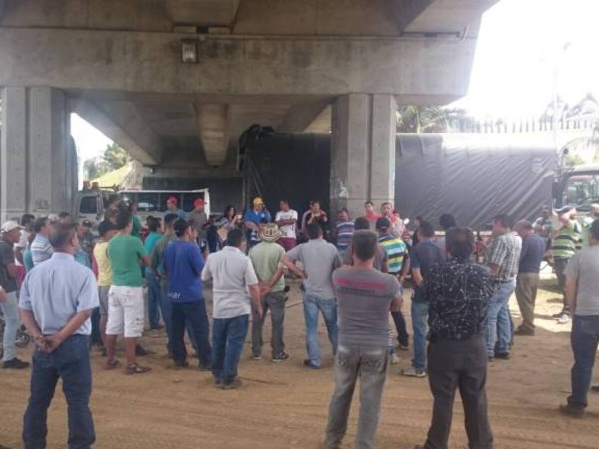 Bloqueo de camioneros impidió el traslado de un enfermo de Amalfi a Medellín