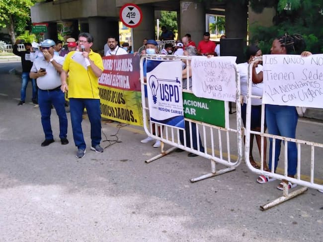 A pesar de la protesta en las afueras del Congreso de Andesco en Cartagena, terminó recibiendo la carta de peticiones la jefa de gabinete