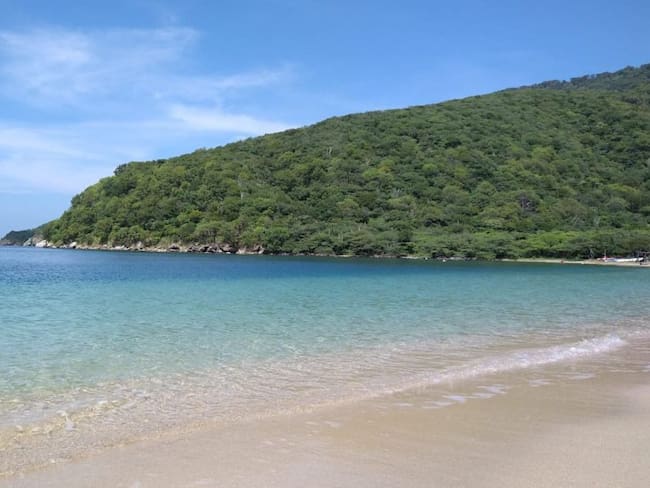 ¡De no creer! Turista denuncia supuesto robo de 7 millones en playa de Santa Marta