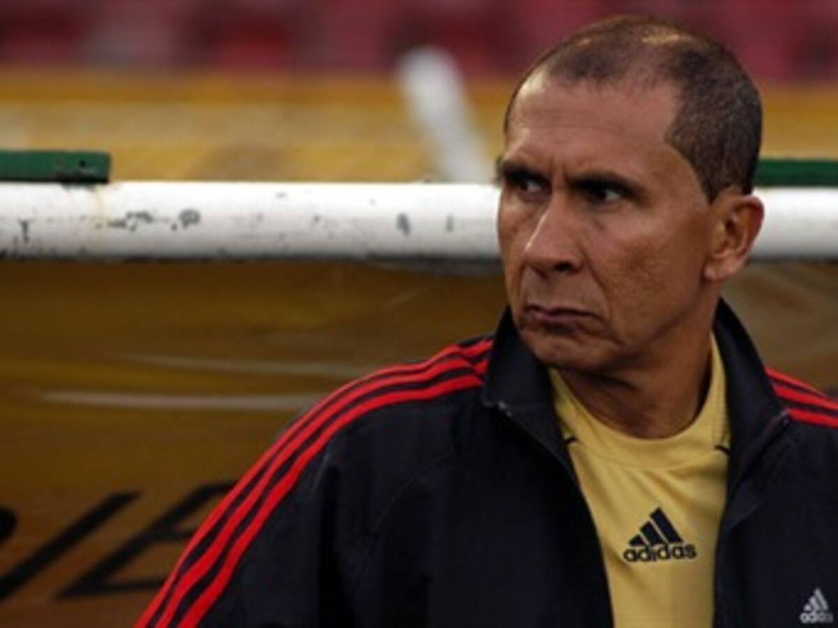 América separa al técnico Diego Umaña