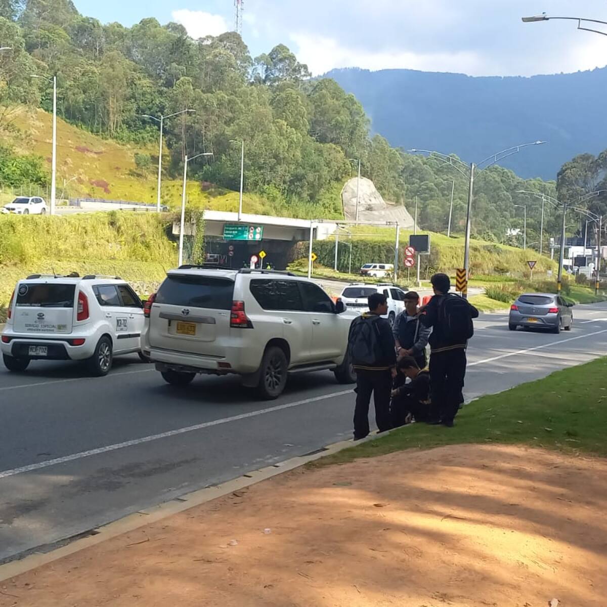 Taxistas del aeropuerto de Rionegro protestaron en Túnel de Oriente
