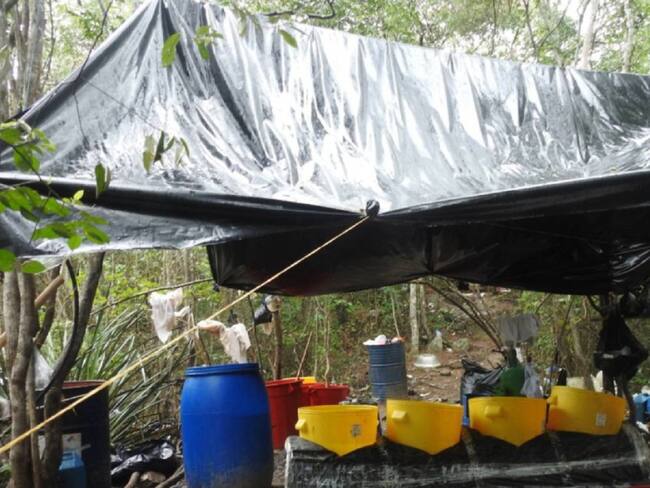 Tres laboratorios del Eln