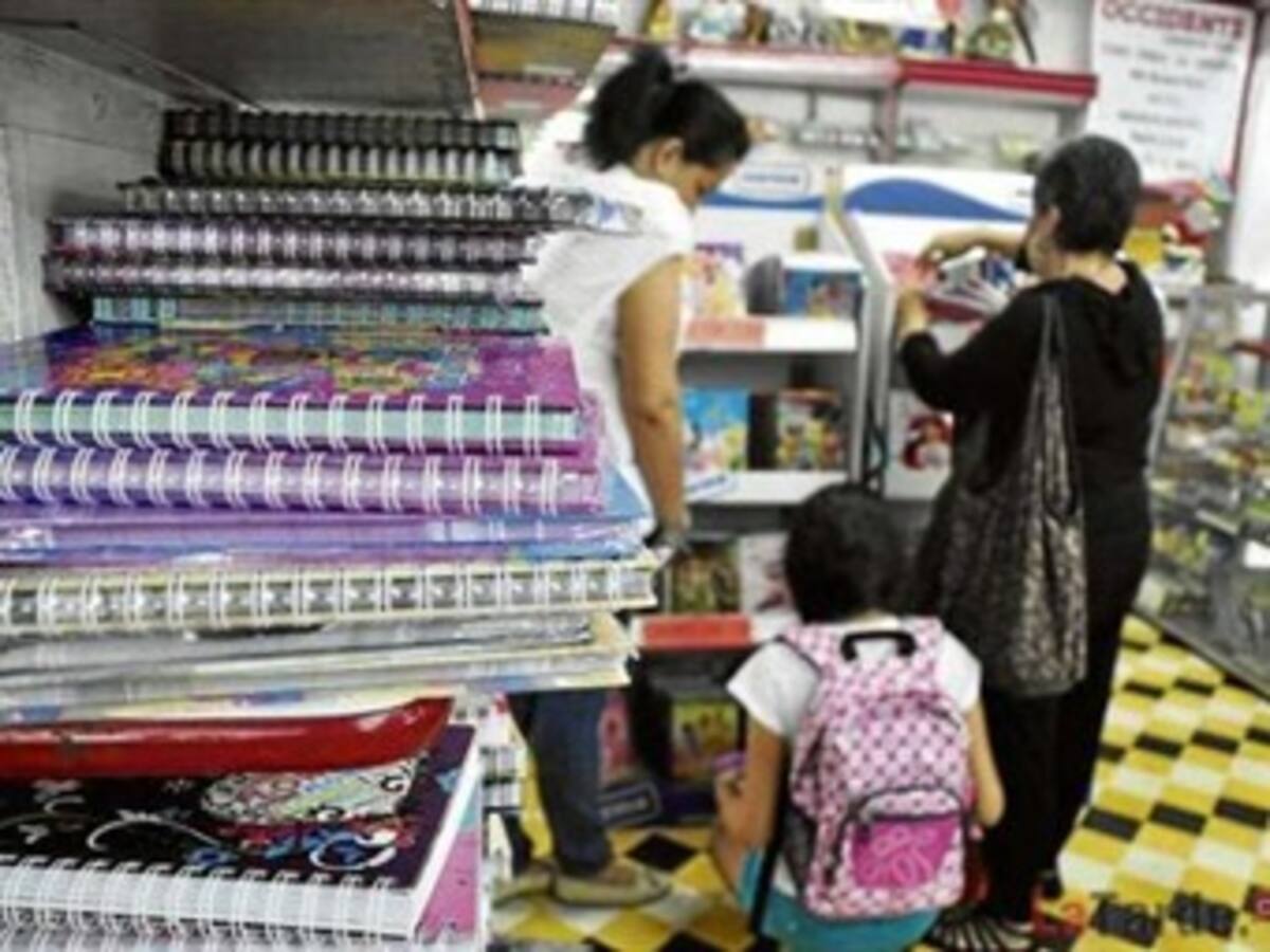 Revelan lista de exigencias prohibidas en útiles escolares