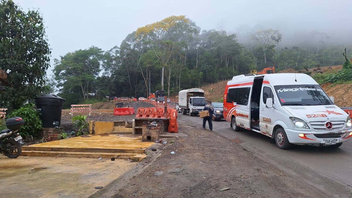 La oferta de la Ruta del Cacao a una familia que impide trabajos en la unidad funcional 8