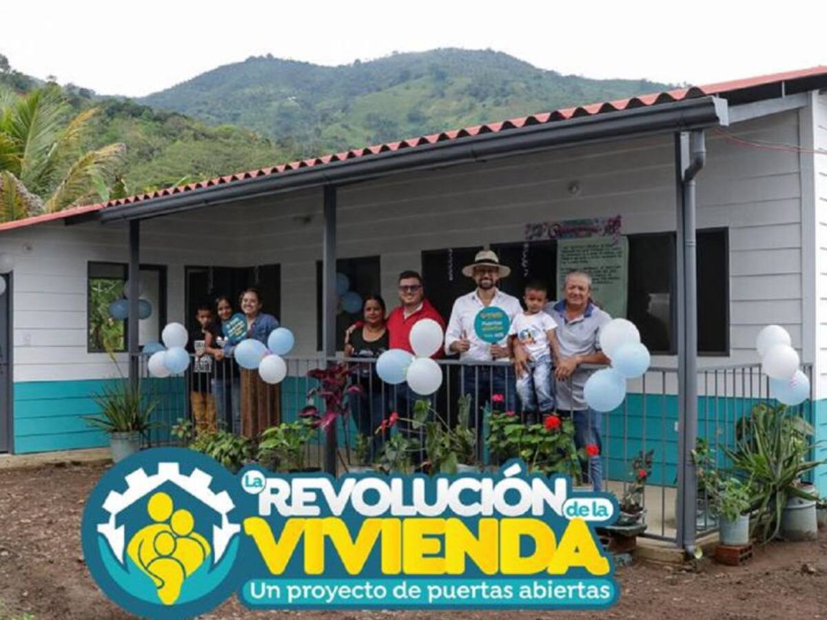 Gobernación de Caldas entregó las primeras viviendas en 2022