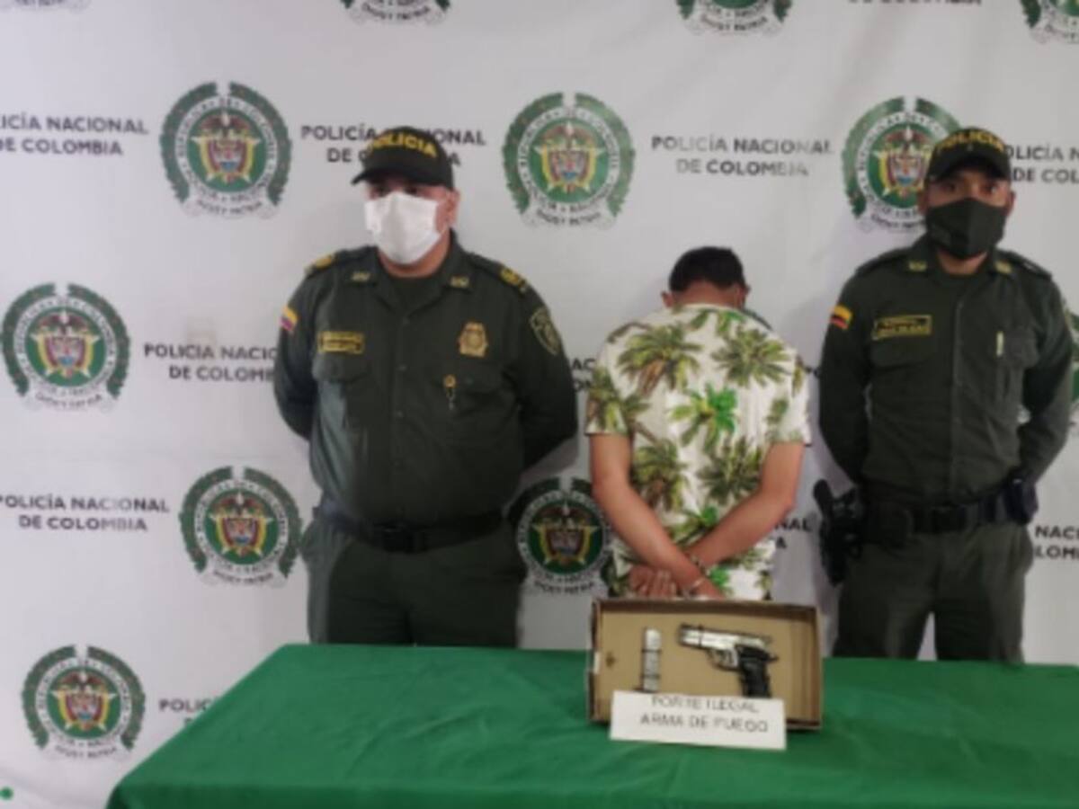 Capturan en La Galería a un hombre que portaba un arma de fuego ilegal