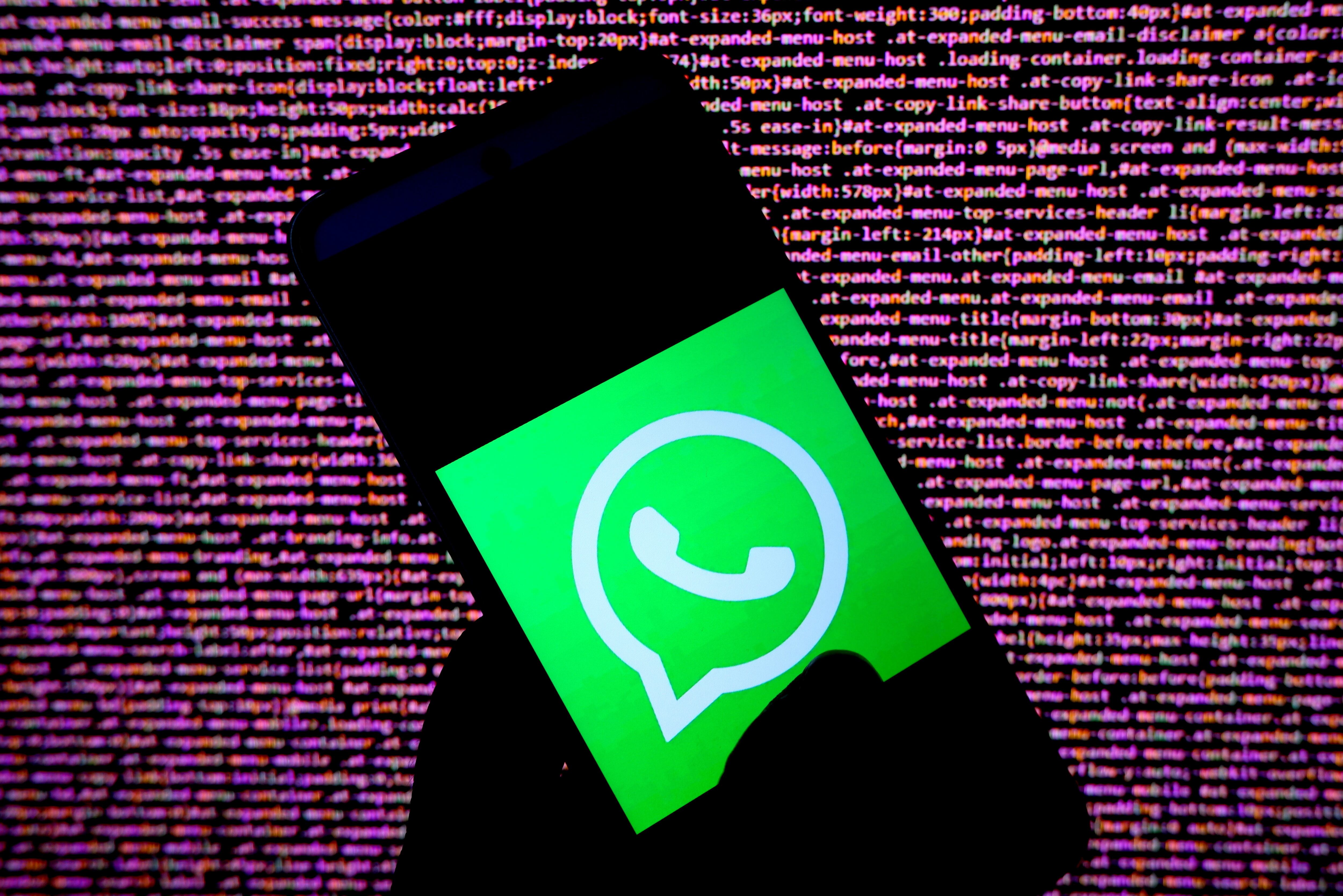 INDIA - 2022/08/22: In this photo illustration a Whatsapp logo seen displayed on an android smartphone. (Photo Illustration by Avishek Das/SOPA Images/LightRocket via Getty Images)