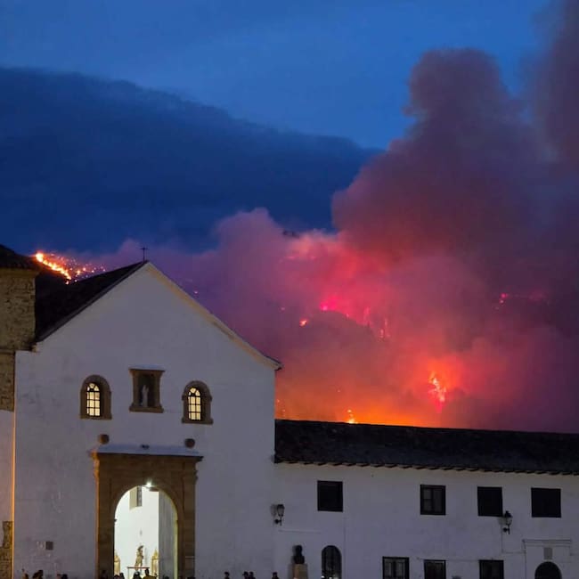 Los fuertes vientos han hecho que el incendio no se pueda controlar / Foto: Suministrada.