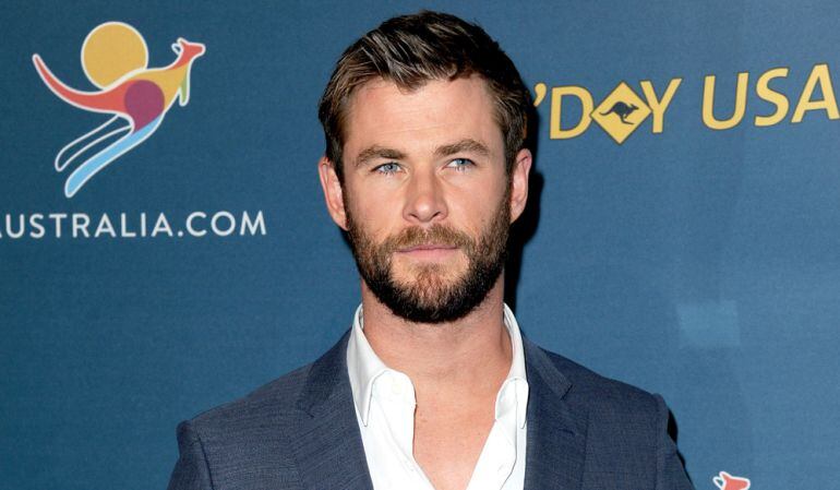 Chris Hemsworth le ofrece el viaje de su vida a un autoestopista americano
