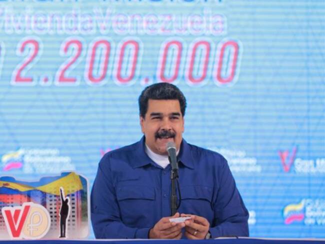 Maduro arremete contra Duque