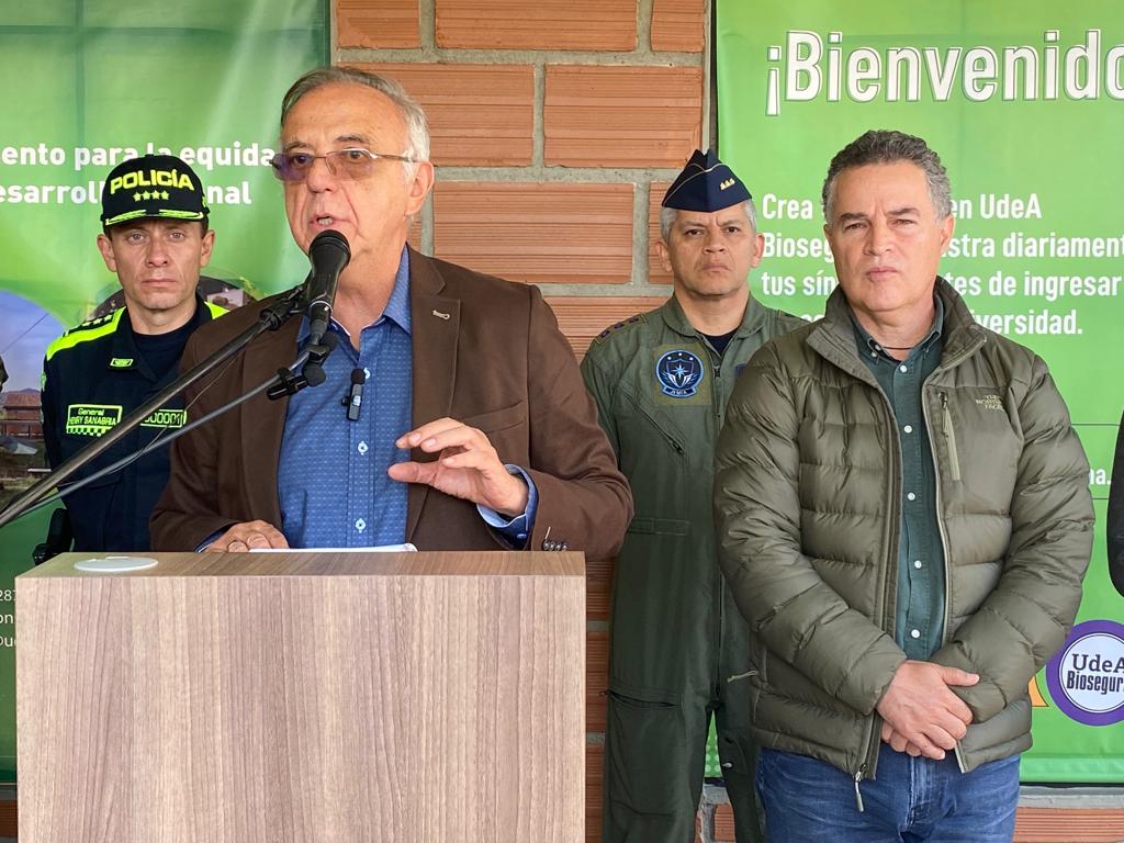 Ministro Iván Velásquez - foto gobernación de Antioquia