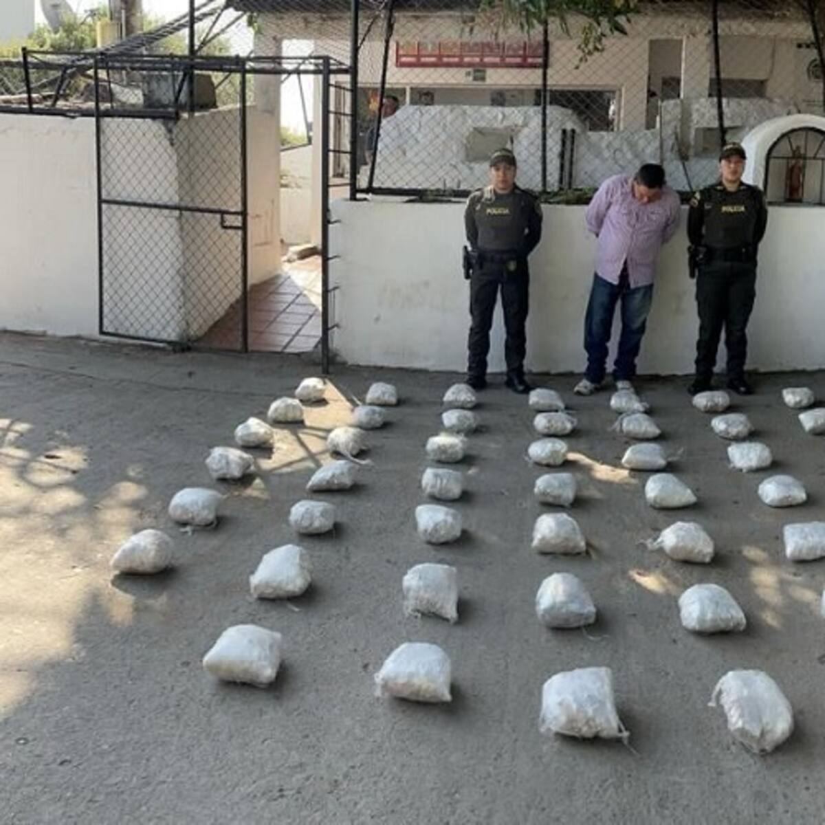 Capturan a hombre que transportaba 93 kilos de base de coca en un vehículo en Bolívar