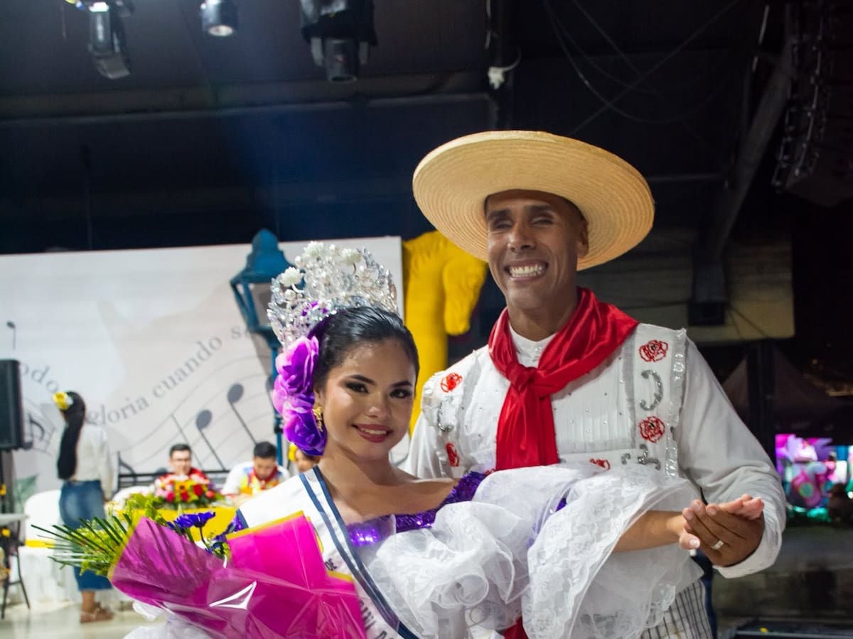 La Reina Popular del Bambuco 2026 y su parejo destacan el esfuerzo detrás de la corona