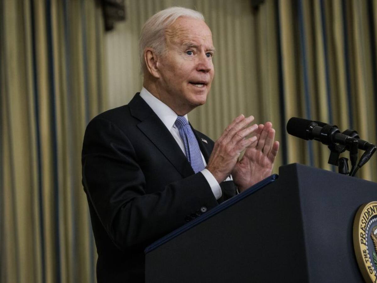 Biden se prepara para defender orden de vacuna a empresas tras apelación