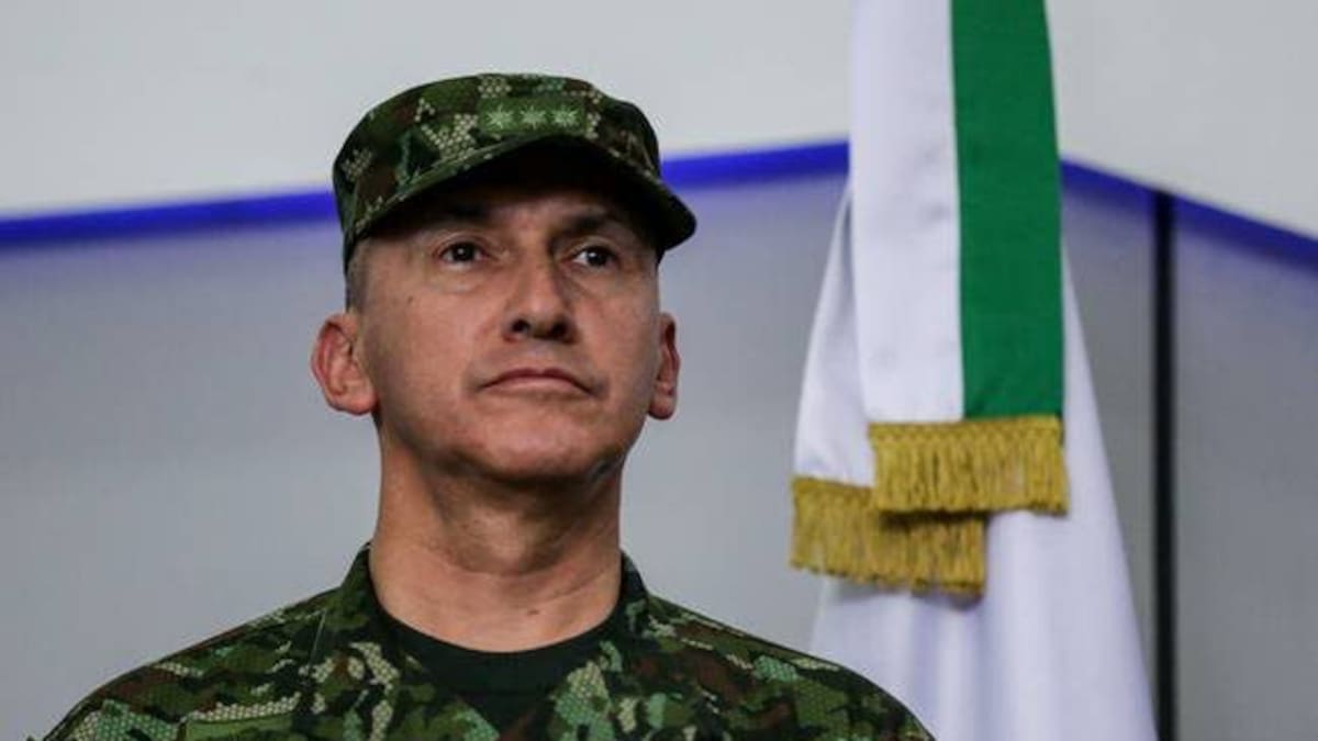 General Luis Ospina: “Dejo de portar el uniforme, pero nunca la defensa a la democracia”