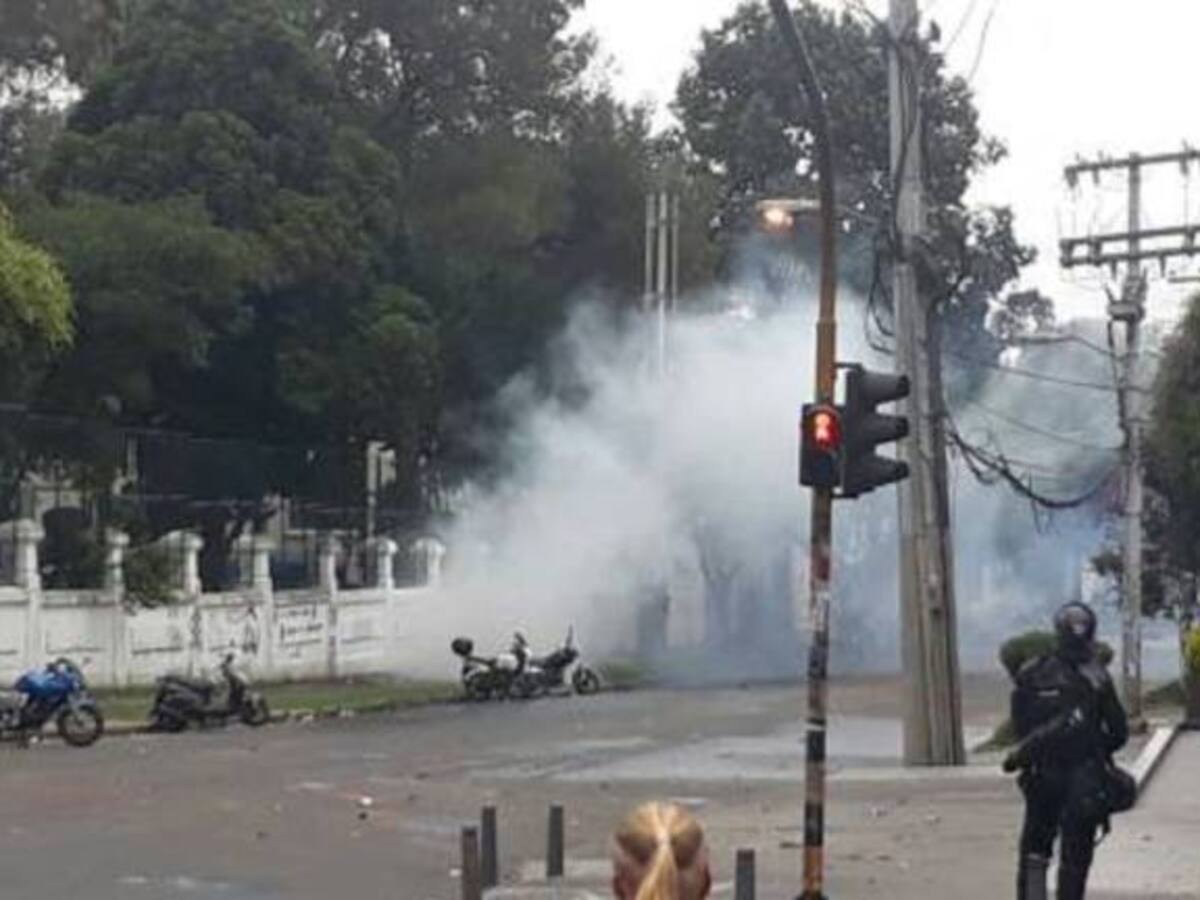 Cuatro heridos dejan los disturbios en la Universidad Pedagógica