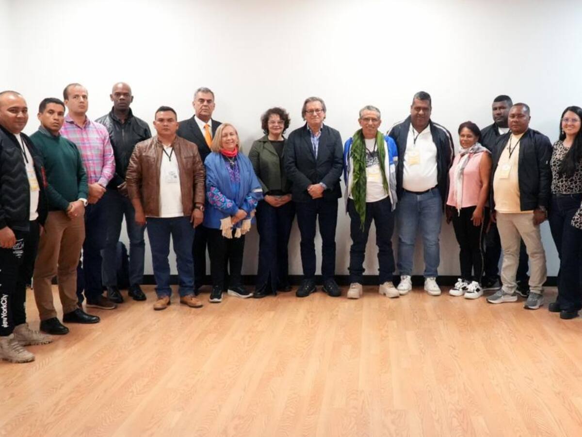 Delegaciones de paz del Gobierno y la Coordinadora Nacional adelantan ciclo en Bogotá