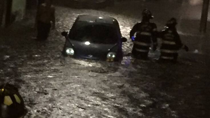 Inundaciones del barrio Cincuentenario en Armenia