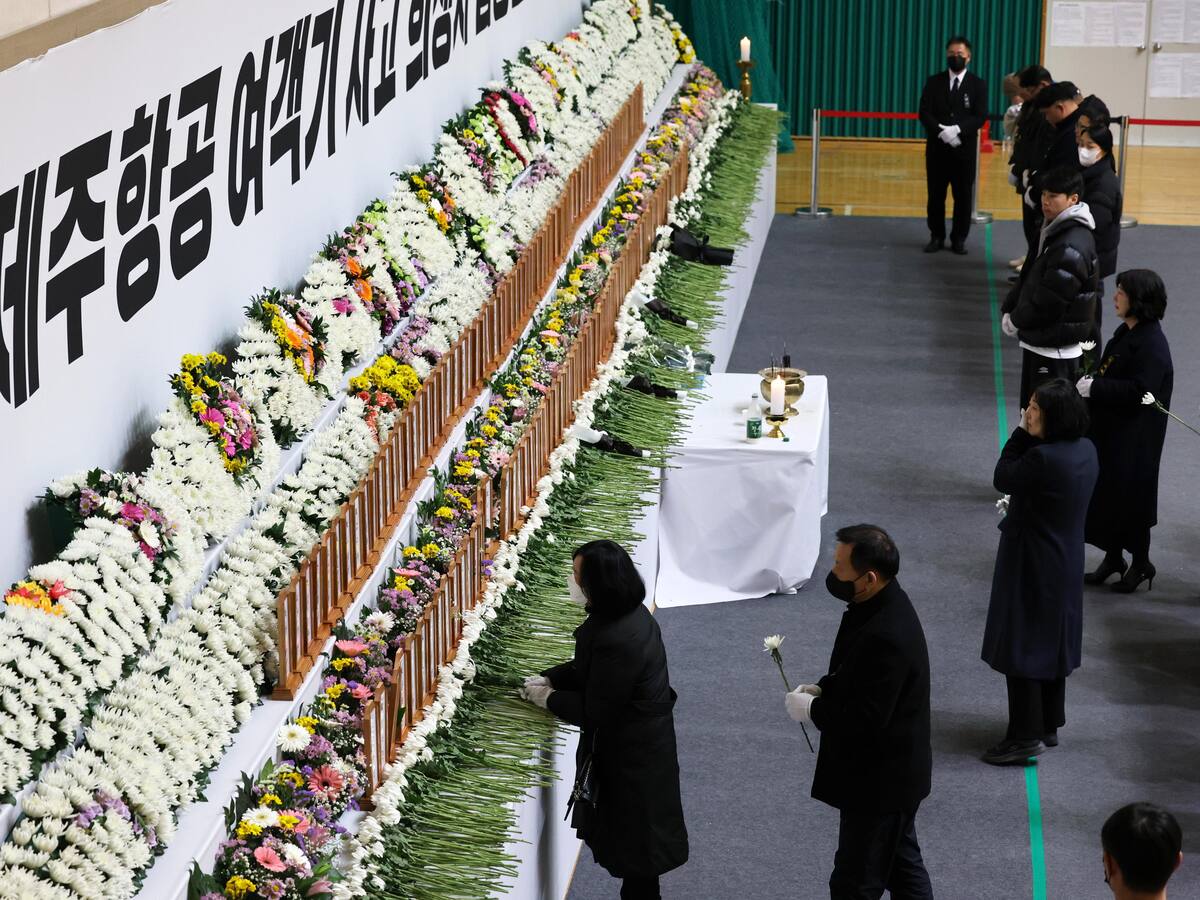 Justicia surcoreana registra oficinas y hangares de aerolínea Jeju Air tras accidente