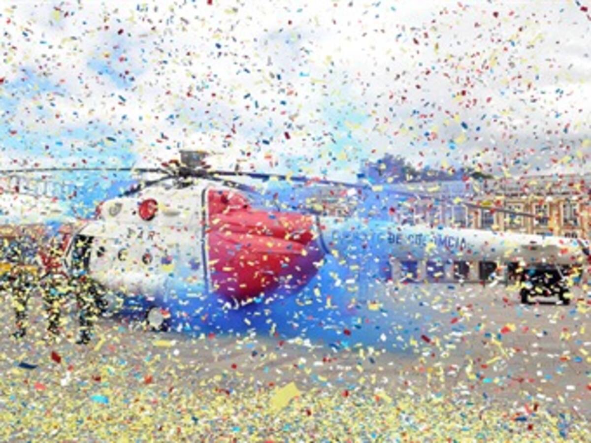Con imponente desfile militar, Colombia celebró 201 años del grito de independencia