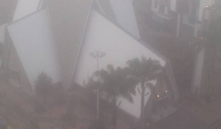 Desde las 5:20AM hasta las 9:00AM Toda la información local en Caracol Radio