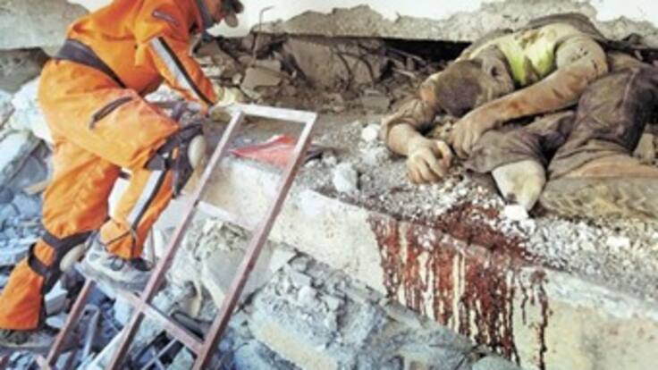 Organismos de socorro colombianos buscan sobrevivientes en Haití