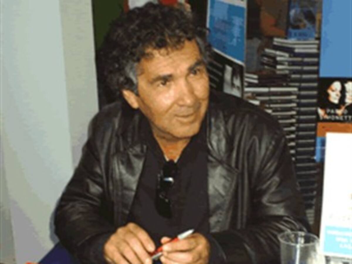 Un chileno es el ganador del Premio Alfaguara de Novela 2010